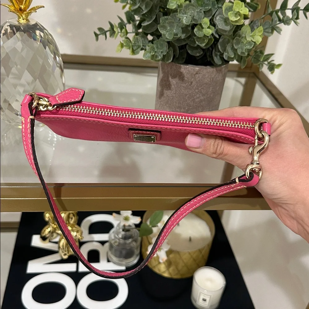 Dooney & Bourke Pebble Grain Tech Top Zip Wristlet - Picture 4 of 12